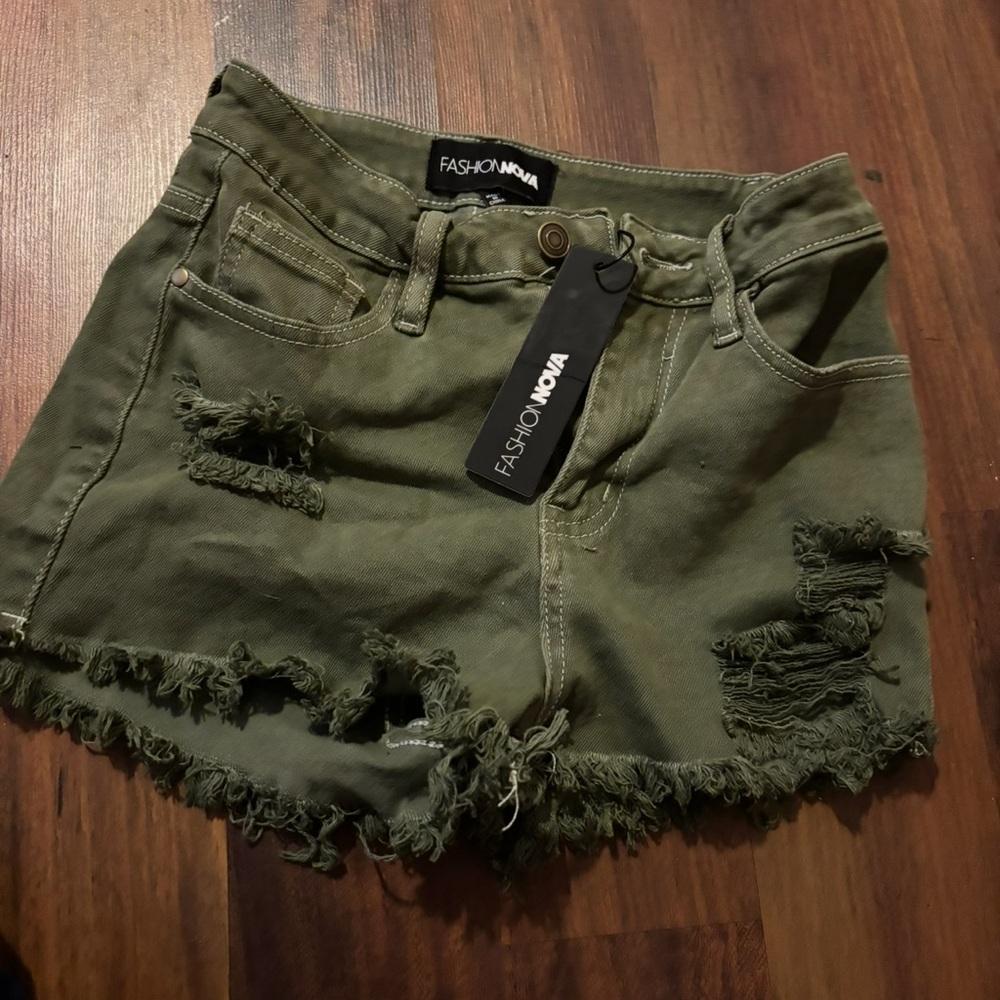 Fashion nova shorts